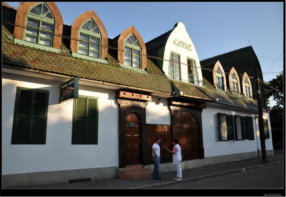Góbé Csárda Hotel Oradea Exterior foto